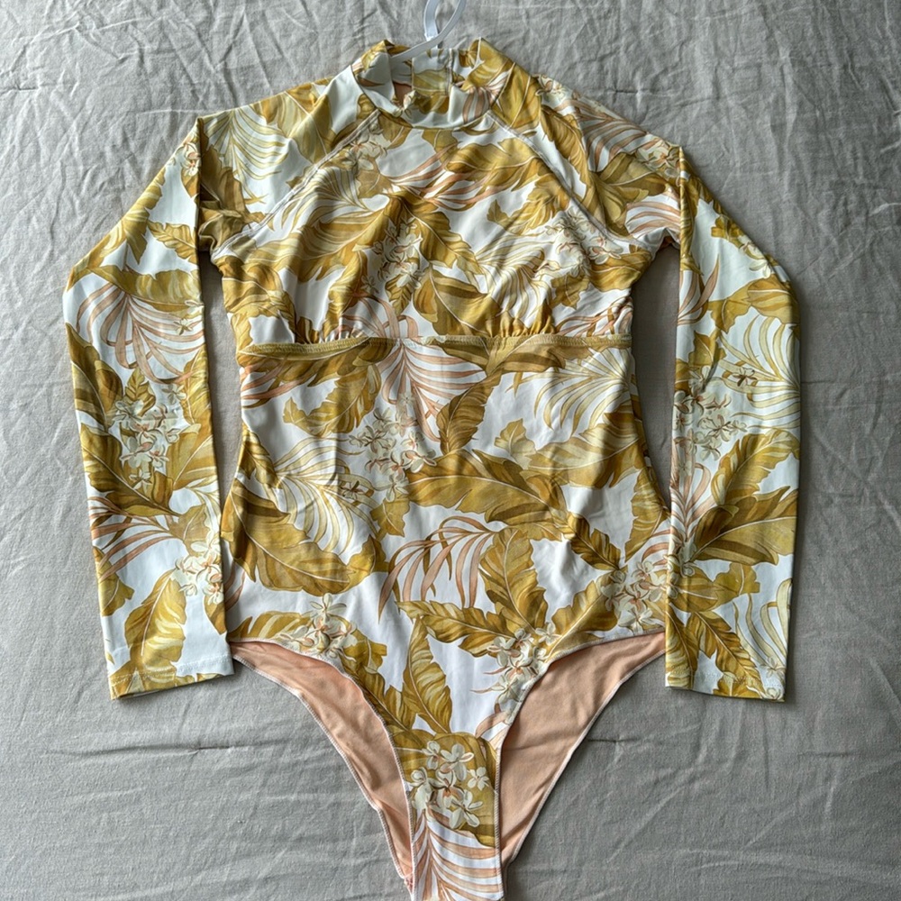 Rip Curl Tropical Floral Surf Suit Large